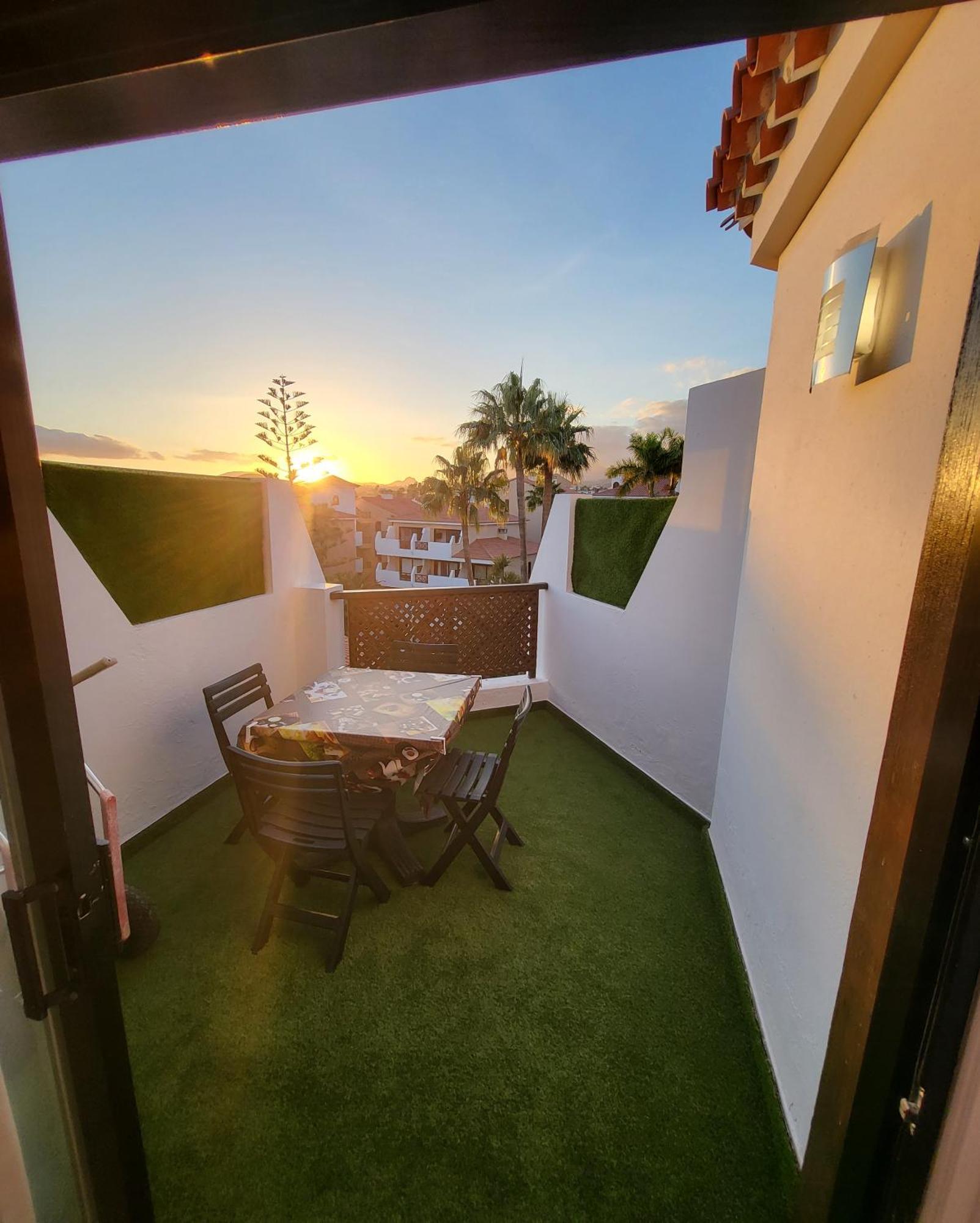 Moderno Y Luminoso Atico Con Vistas Y Piscina Διαμέρισμα Σαν Μιγκέλ ντε Αμπόνα Εξωτερικό φωτογραφία