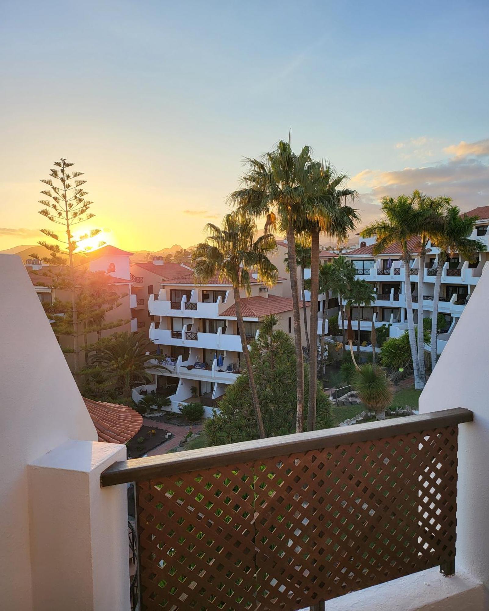Moderno Y Luminoso Atico Con Vistas Y Piscina Διαμέρισμα Σαν Μιγκέλ ντε Αμπόνα Εξωτερικό φωτογραφία