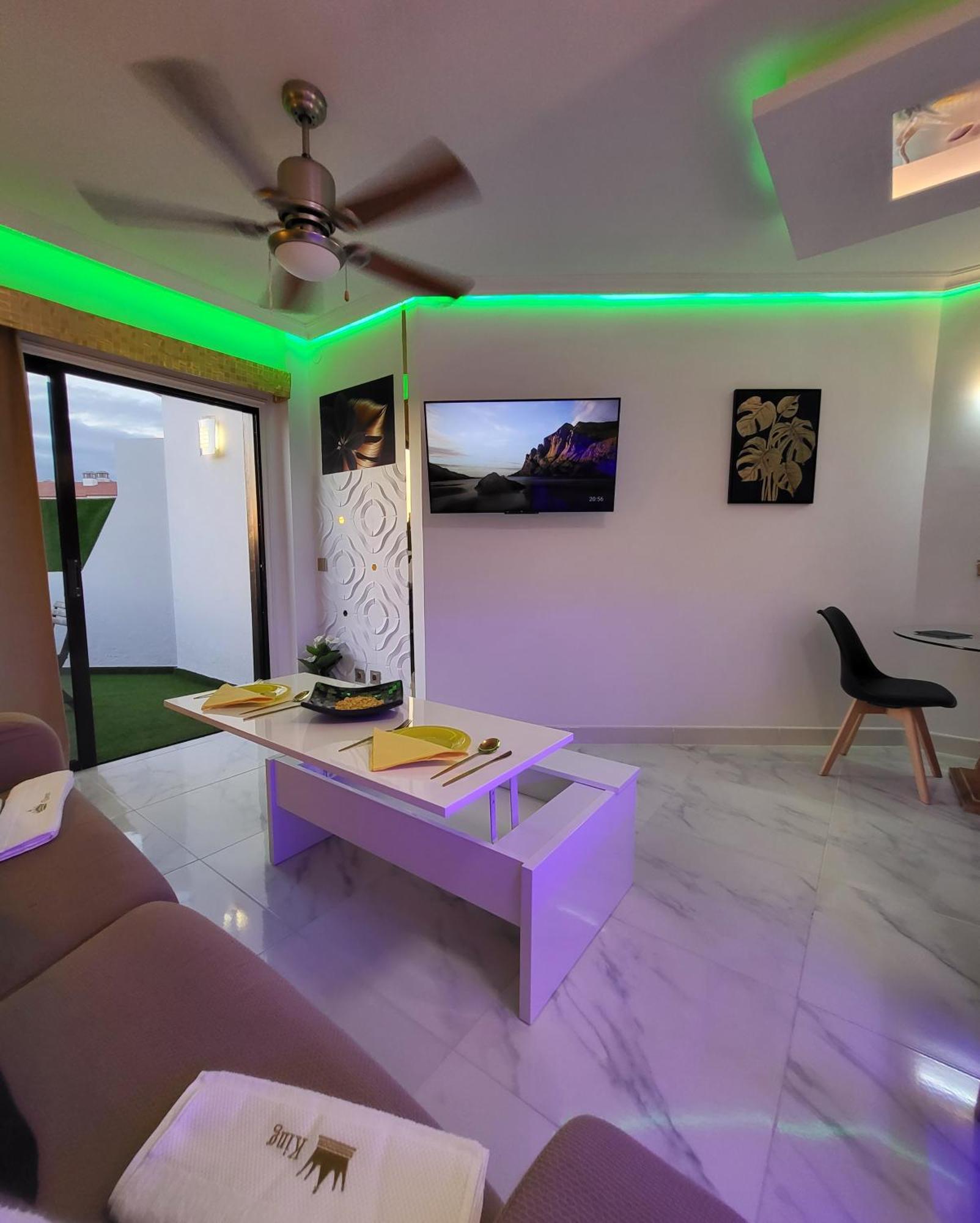 Moderno Y Luminoso Atico Con Vistas Y Piscina Διαμέρισμα Σαν Μιγκέλ ντε Αμπόνα Εξωτερικό φωτογραφία